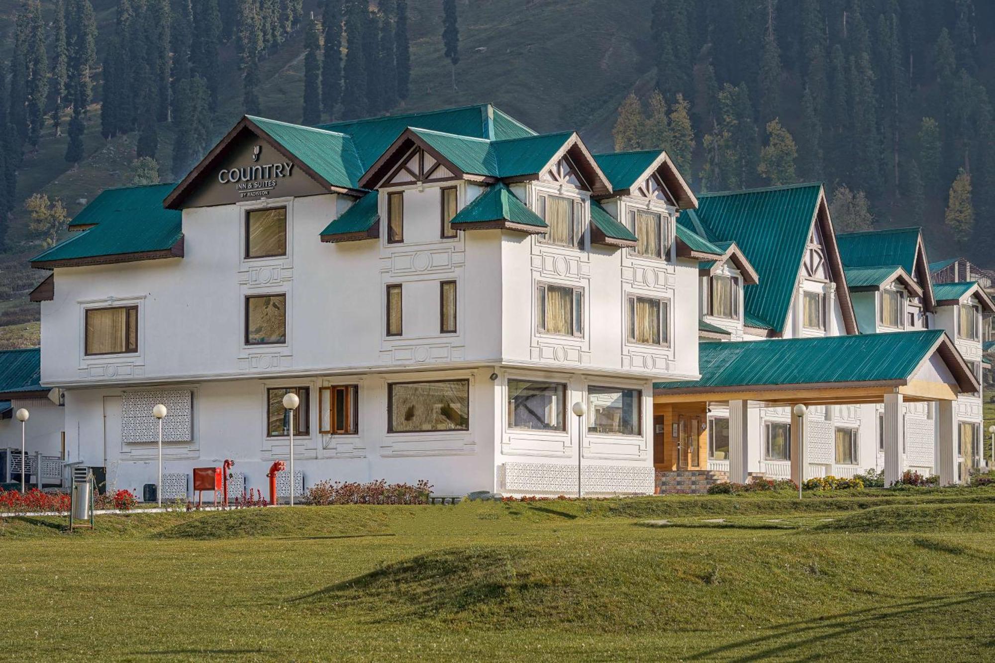 Country Inn Suites By Radisson Sonāmarg Buitenkant foto