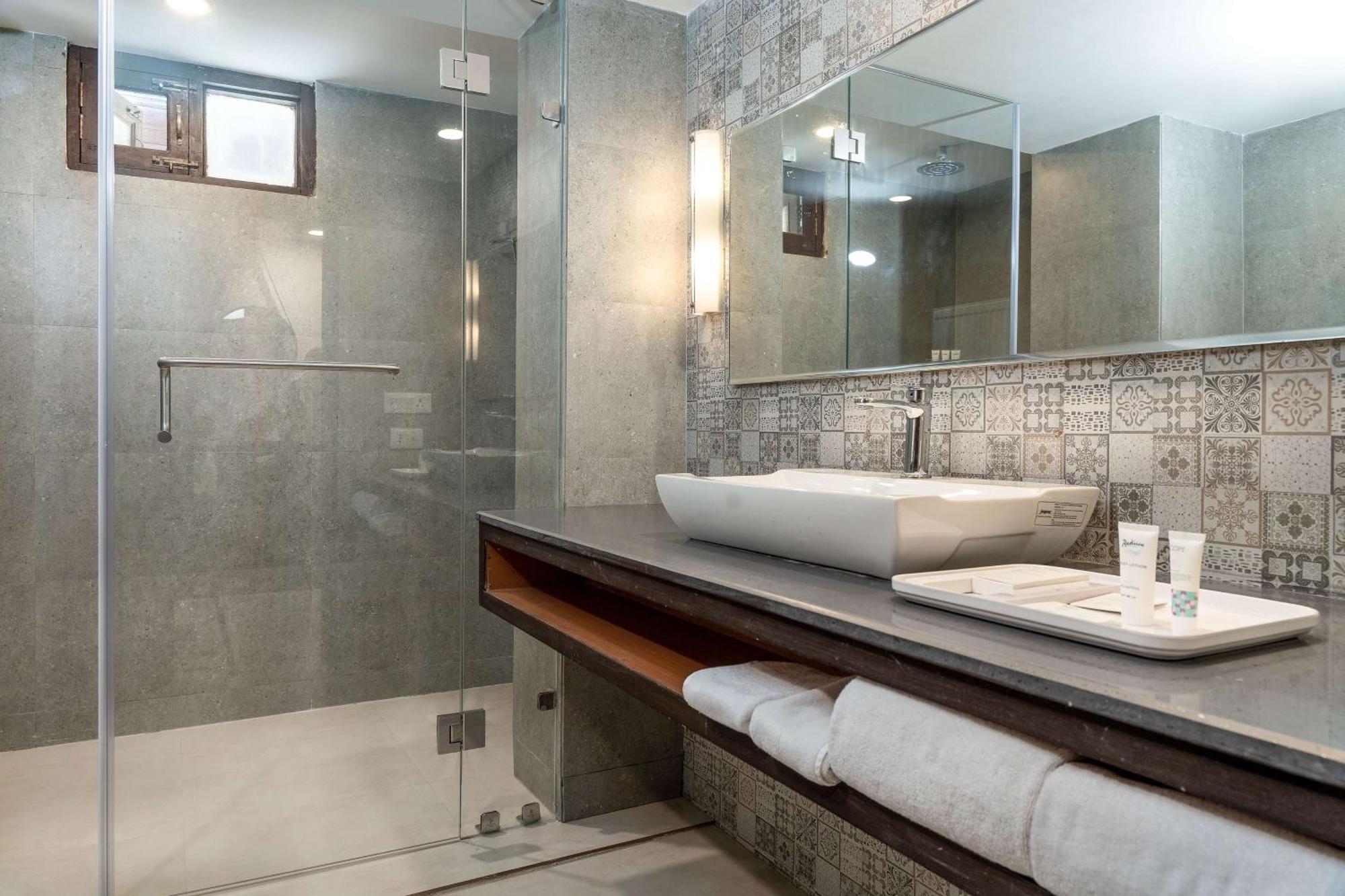 Country Inn Suites By Radisson Sonāmarg Buitenkant foto